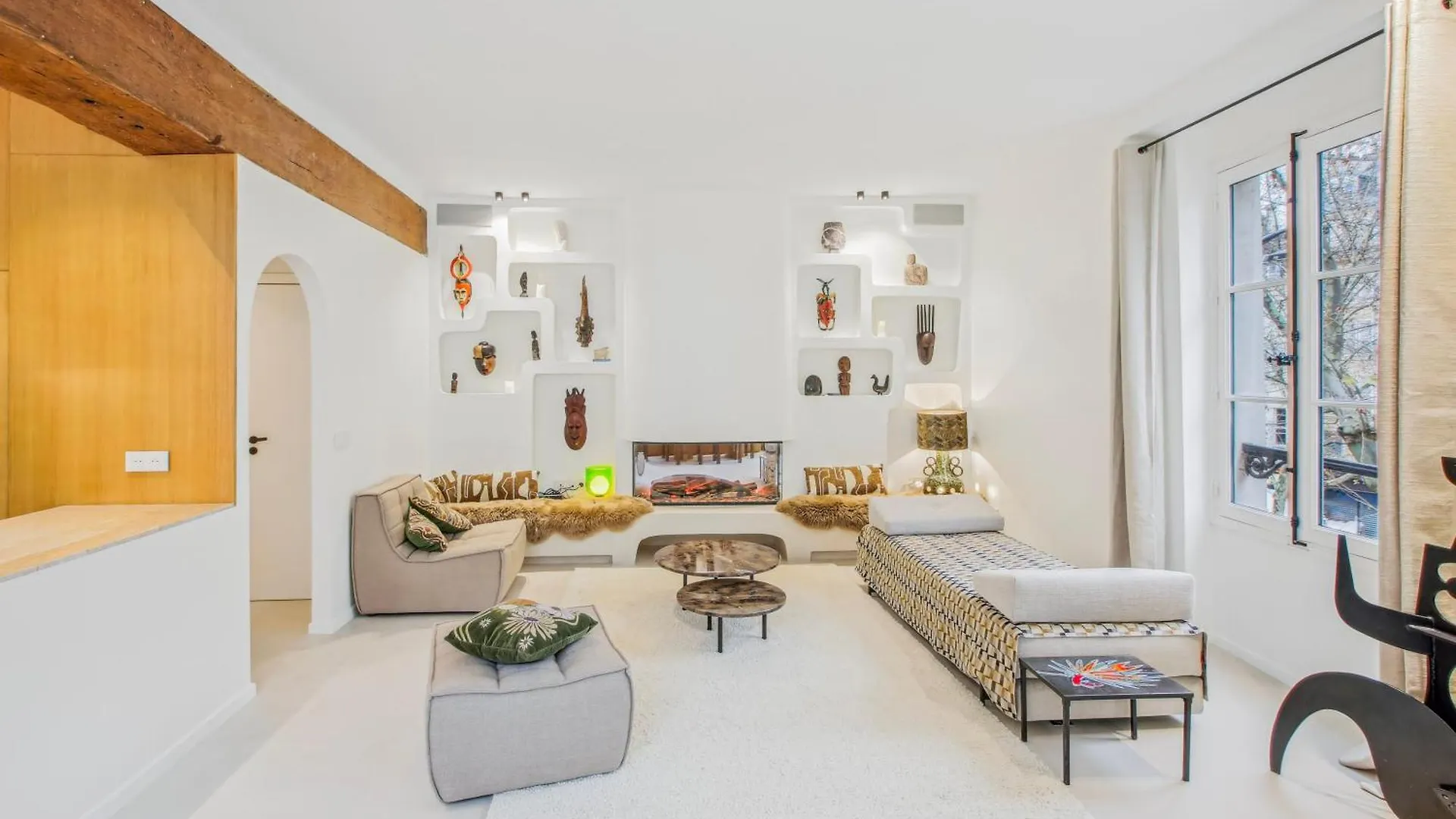 Refined Elegance In Central Paris Lejlighed