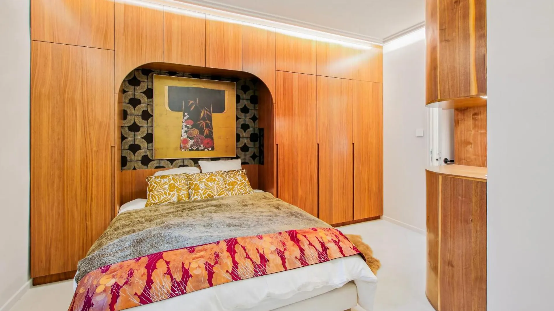Refined Elegance In Central Paris 0*,  France